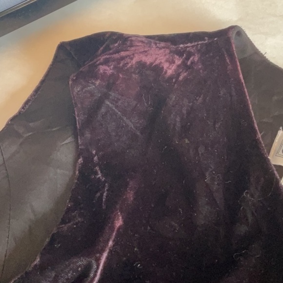 $10$ add on CHRISTIE&JILL,crushed velvet,4 button,lined vest,dark black/purple - Picture 8 of 11